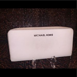 MK Classic White Full Wallet